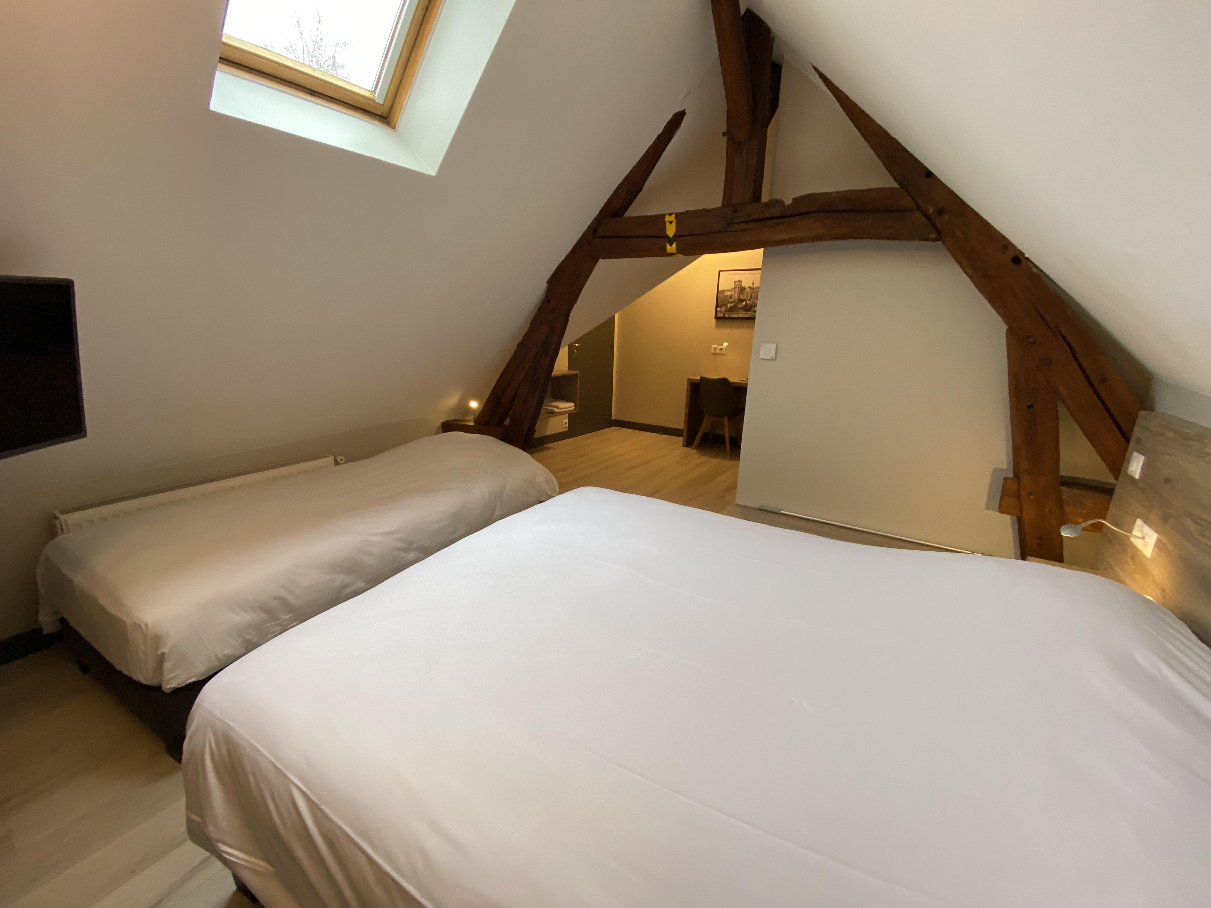 Logis - Hotel & Restaurant Saint Nicolas โชมงต์-อ็อง-เวกแซ็ง ภายนอก รูปภาพ
