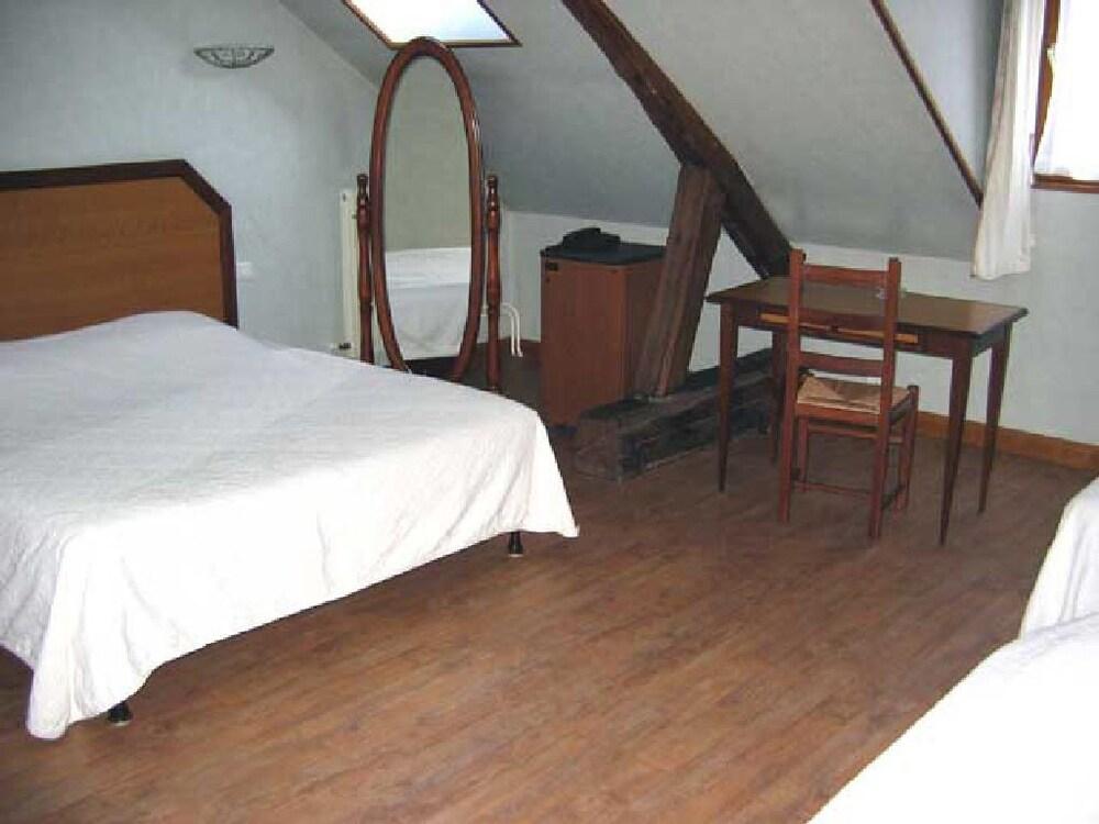 Logis - Hotel & Restaurant Saint Nicolas โชมงต์-อ็อง-เวกแซ็ง ภายนอก รูปภาพ